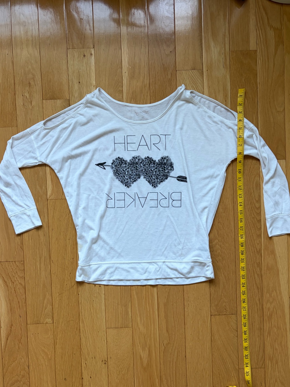 Jessica Simpson White Long Sleeve "Heartbreaker" Graphic Top